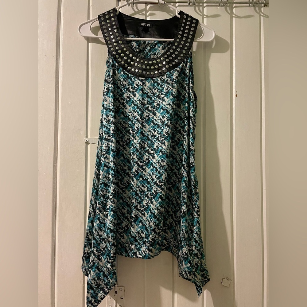 APT. 9 retro art deco sleeveless blouse-small like new